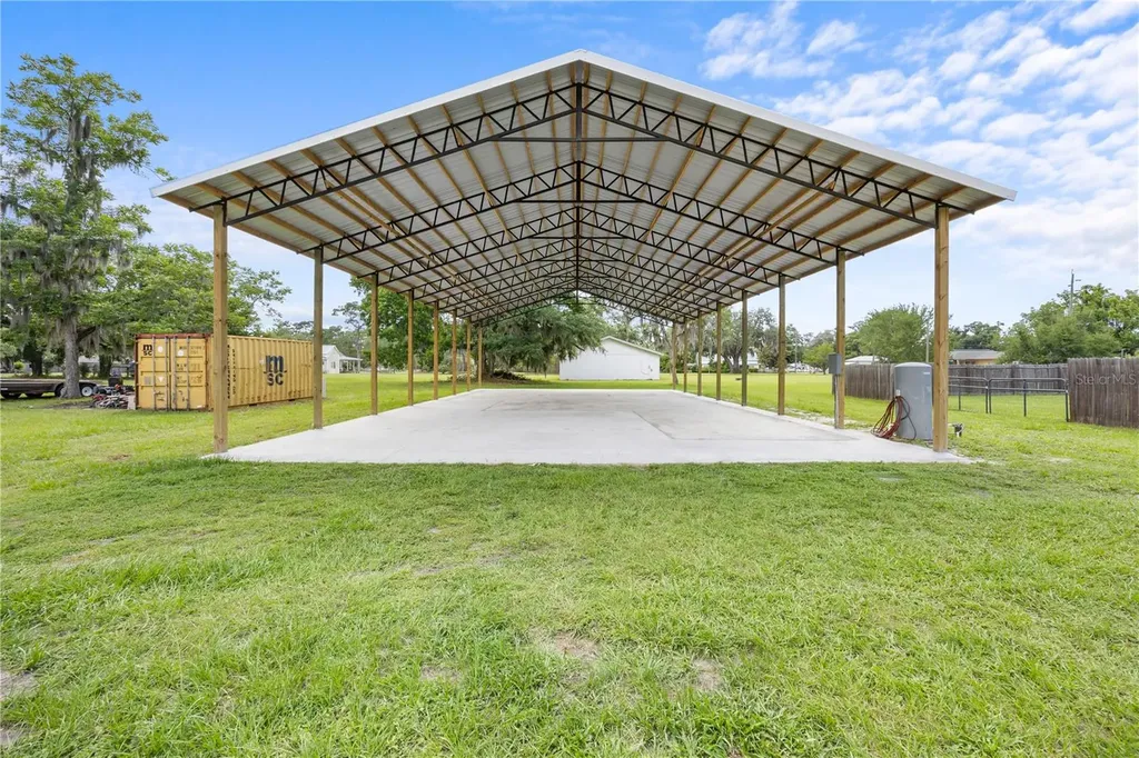 1005 11th Avenue Wellborn FL 32094