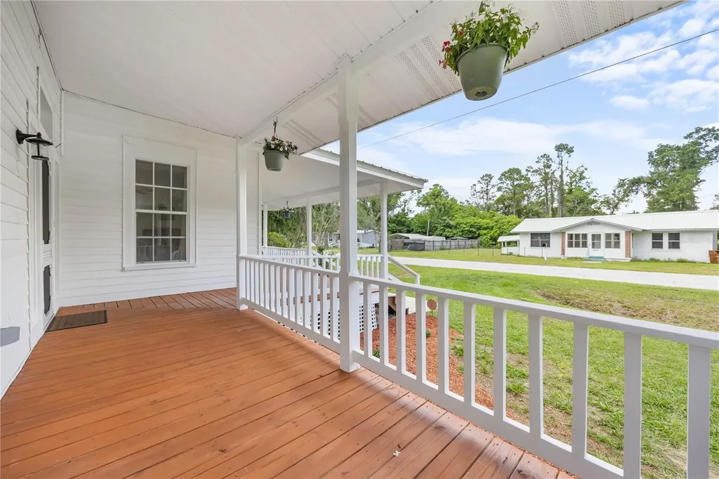 1005 11th Avenue Wellborn FL 32094