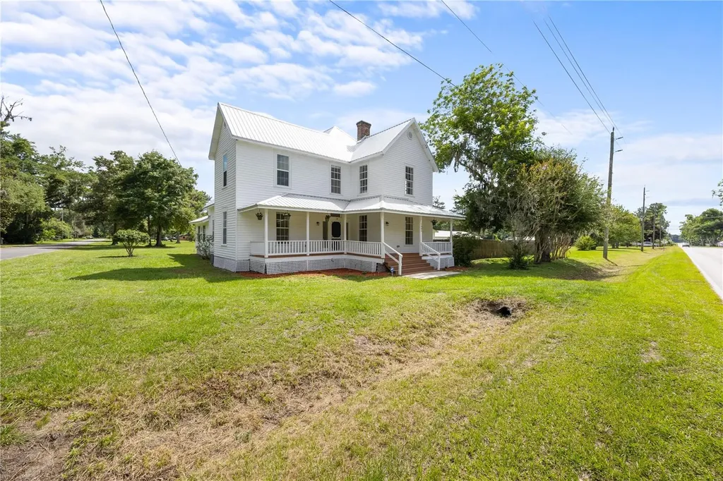 1005 11th Avenue Wellborn FL 32094