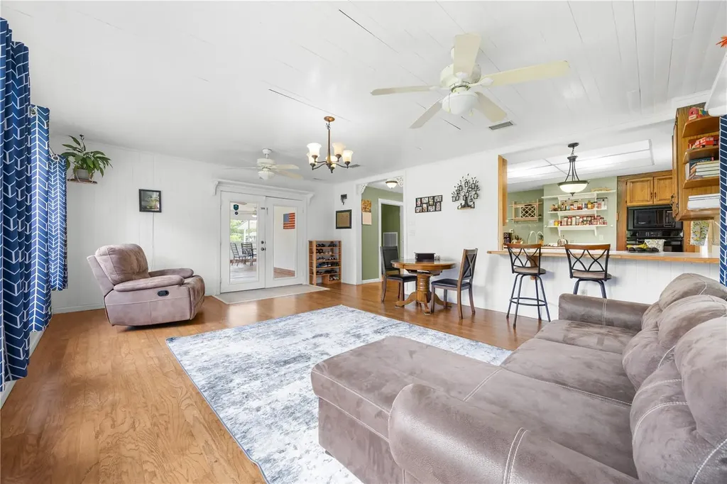 1005 11th Avenue Wellborn FL 32094