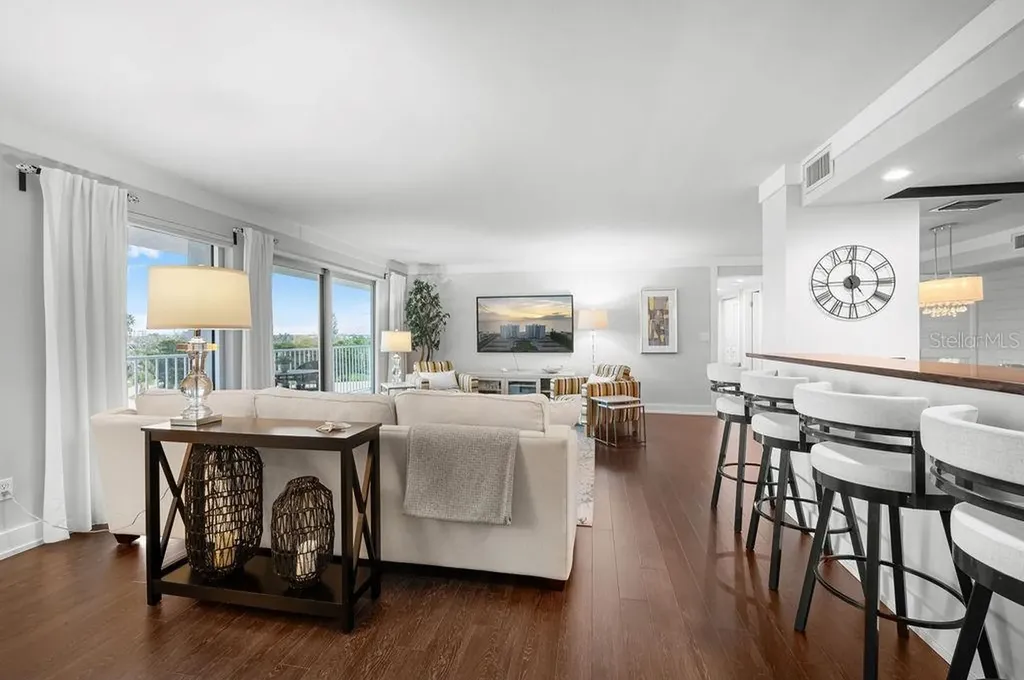 2295 Gulf Of Mexico Drive Longboat Key FL 34228