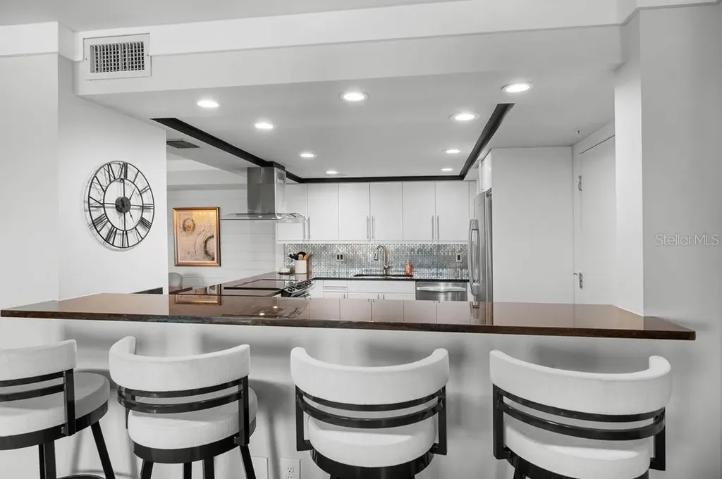 2295 Gulf Of Mexico Drive Longboat Key FL 34228