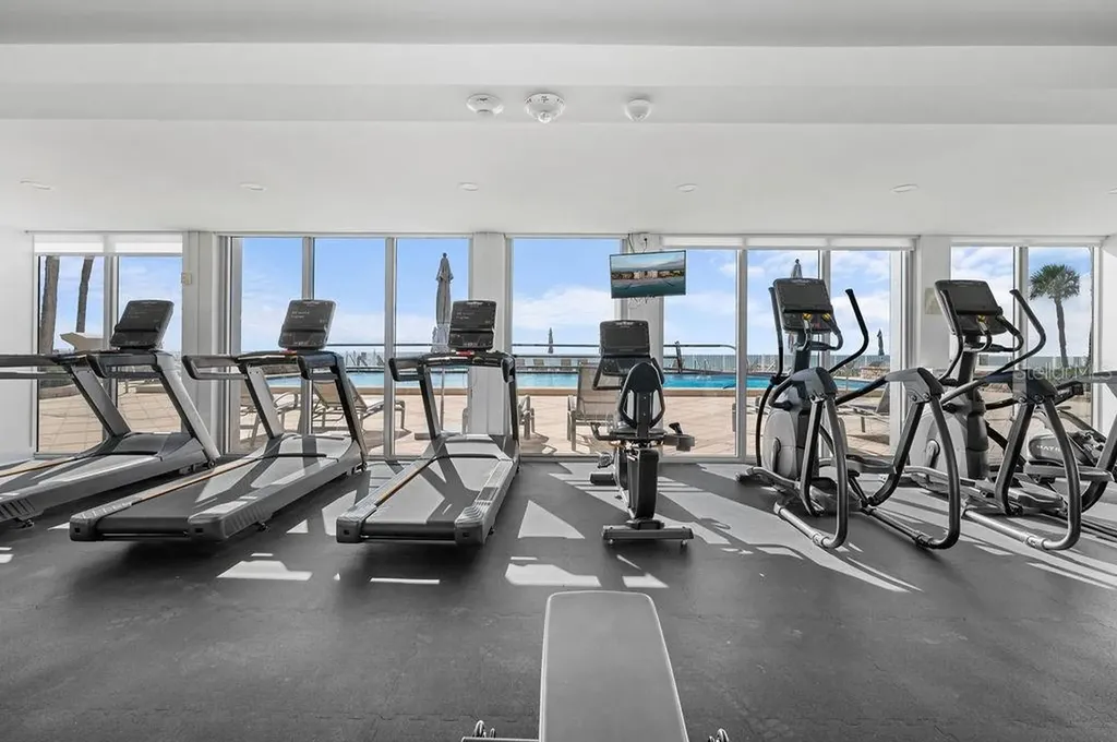 2295 Gulf Of Mexico Drive Longboat Key FL 34228