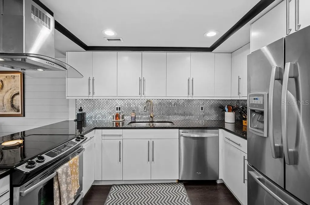 2295 Gulf Of Mexico Drive Longboat Key FL 34228
