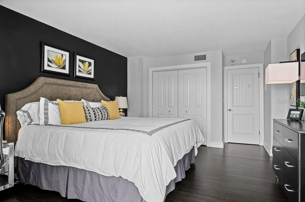 2295 Gulf Of Mexico Drive Longboat Key FL 34228