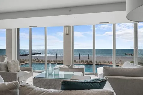 2295 Gulf Of Mexico Drive Longboat Key FL 34228