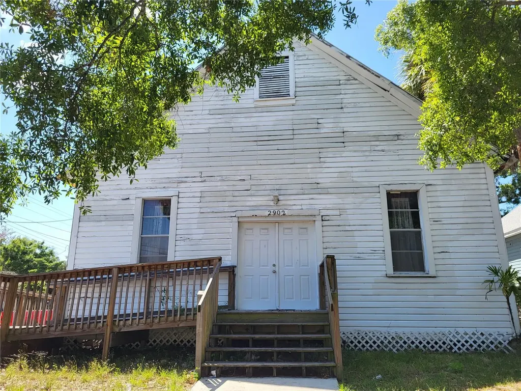 2902 N Albany Avenue Tampa FL 33607