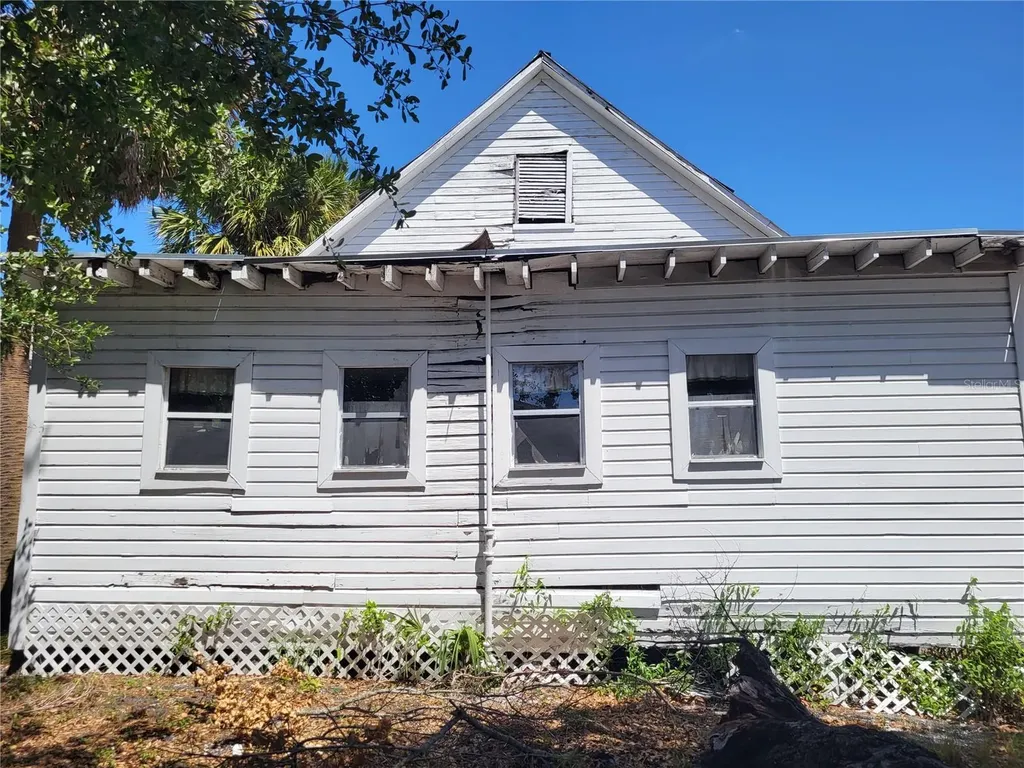 2902 N Albany Avenue Tampa FL 33607