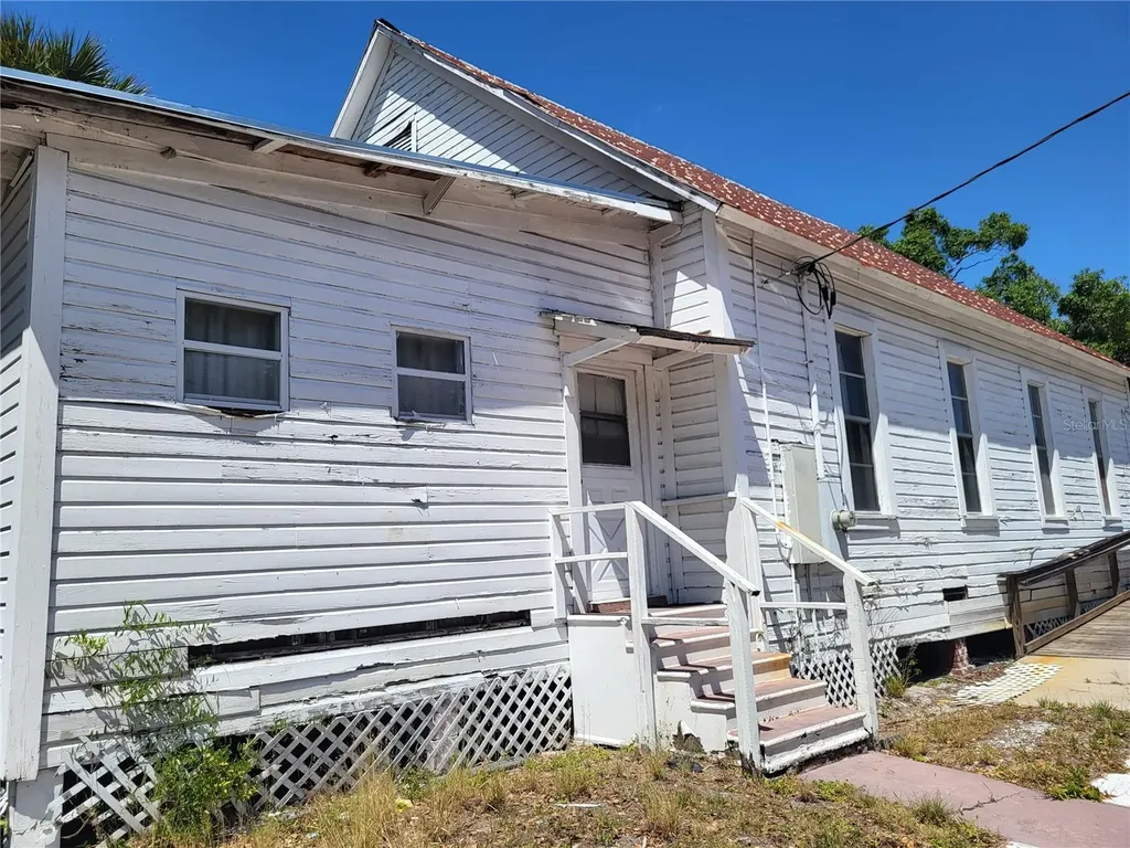 2902 N Albany Avenue Tampa FL 33607