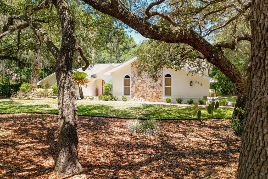 315 W Britain Street Hernando FL 34442