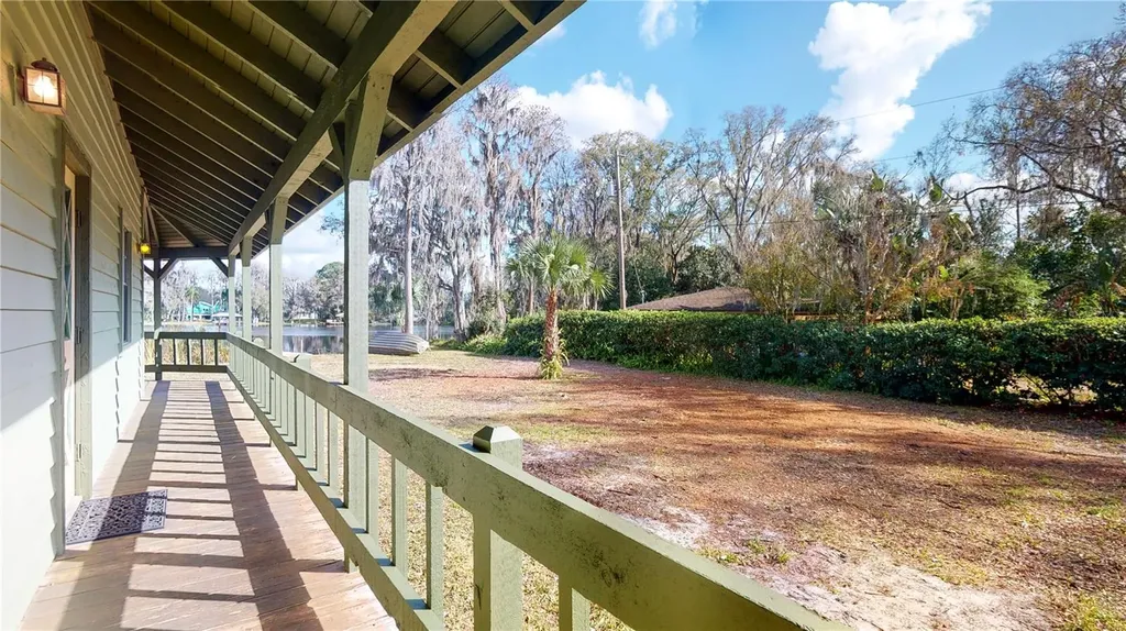 19803 Reading Road Lutz FL 33558