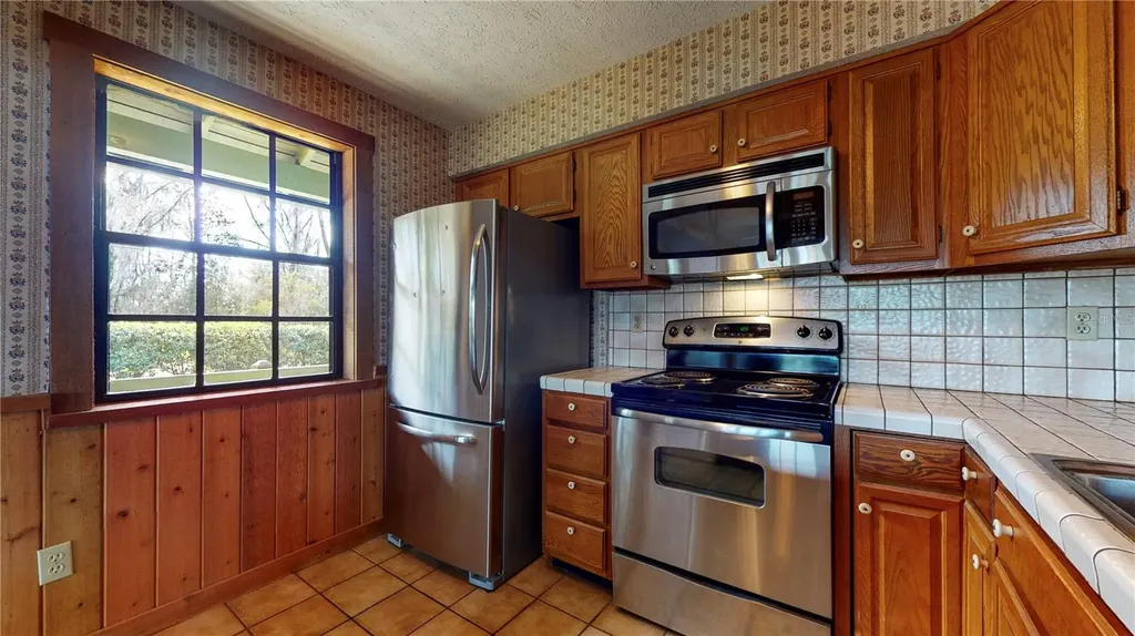 19803 Reading Road Lutz FL 33558