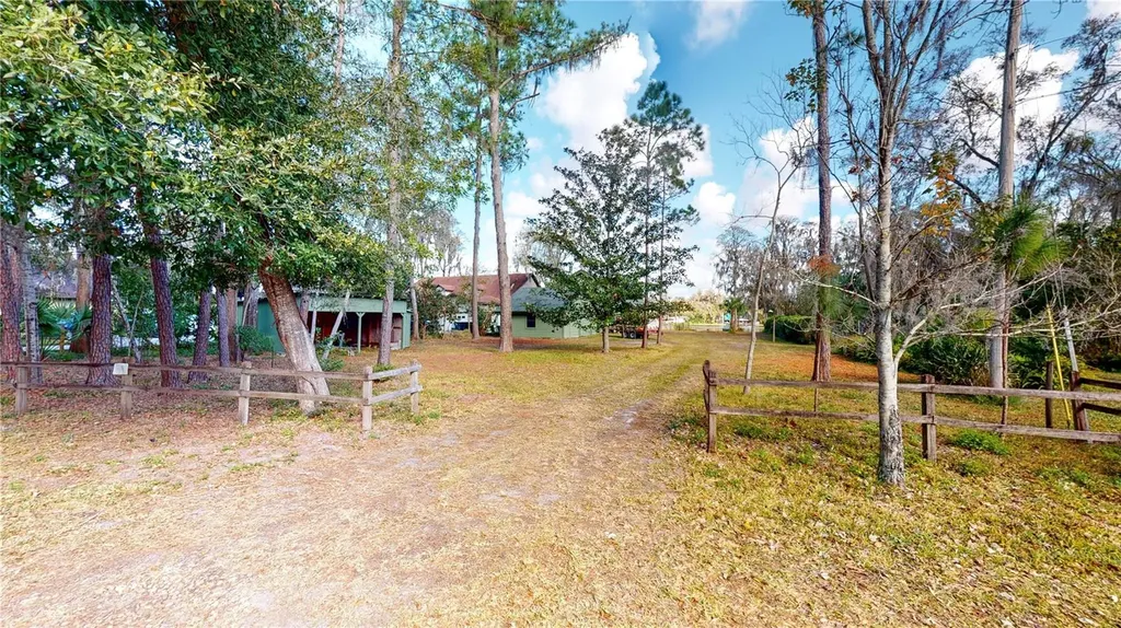 19803 Reading Road Lutz FL 33558