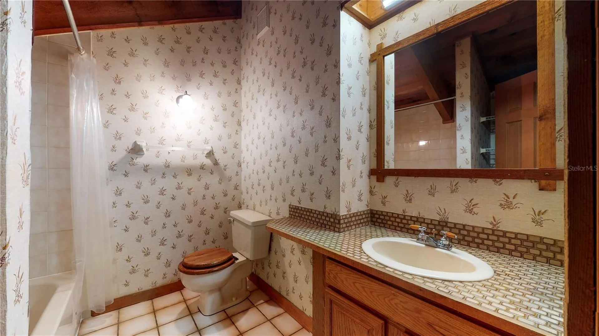 19803 Reading Road Lutz FL 33558