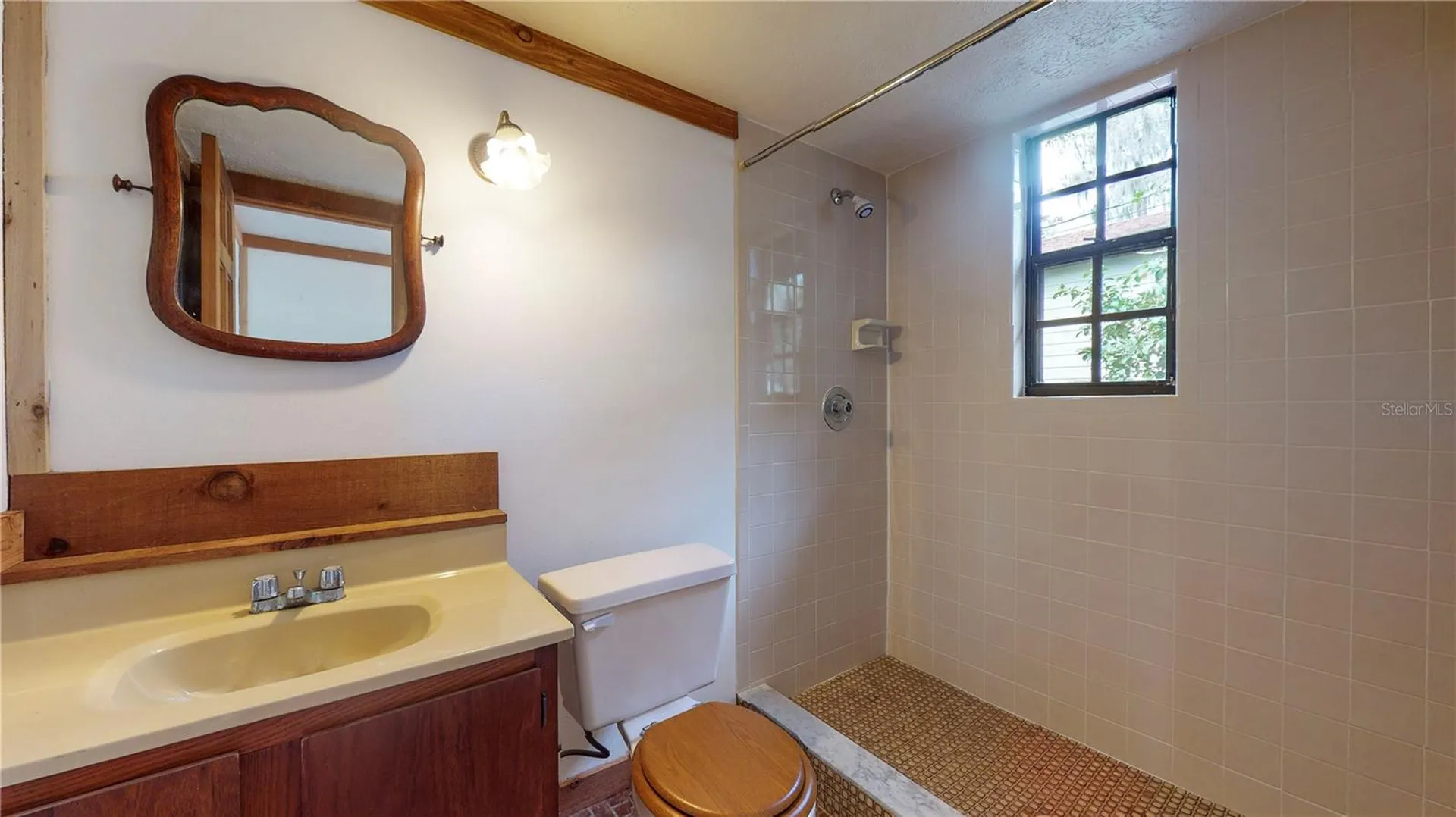 19803 Reading Road Lutz FL 33558