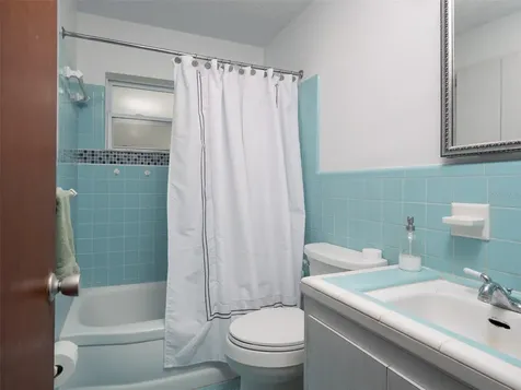 821 NW 20th Terrace Gainesville FL 32603