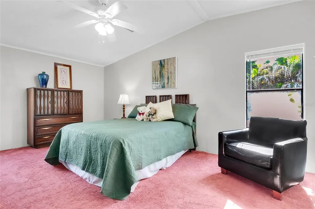 32520 W Golf Court Leesburg FL 34748