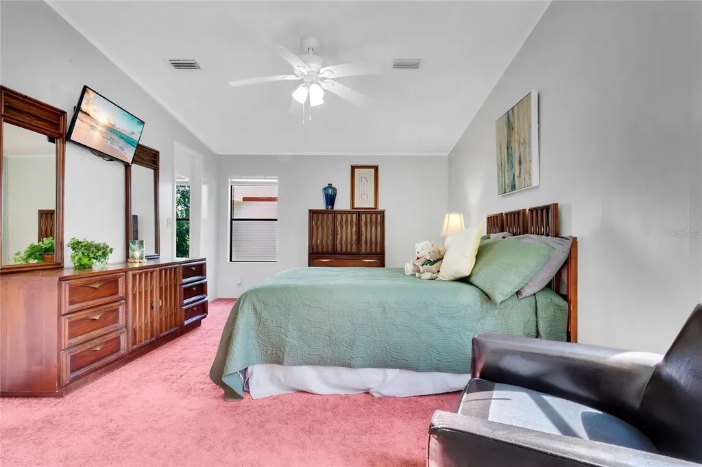 32520 W Golf Court Leesburg FL 34748
