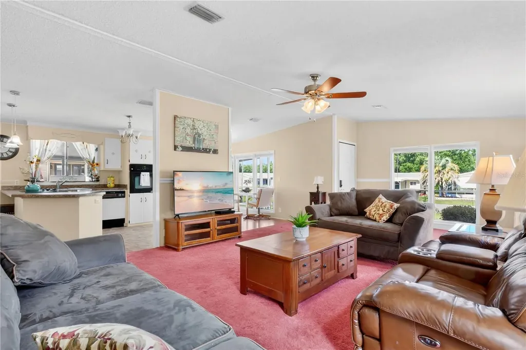 32520 W Golf Court Leesburg FL 34748