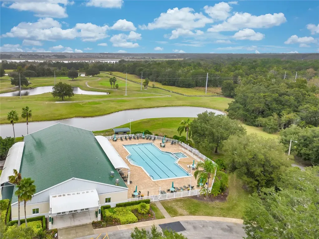 32520 W Golf Court Leesburg FL 34748