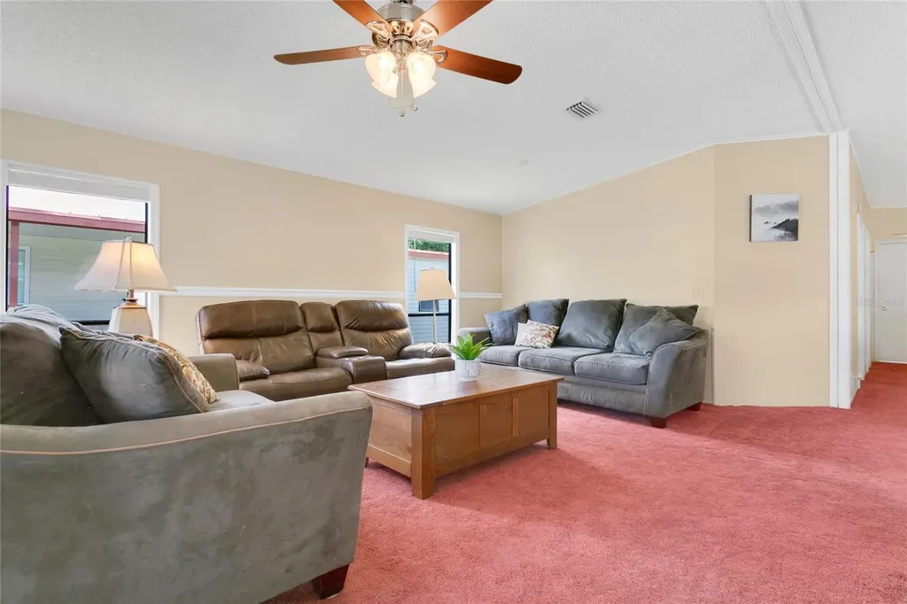 32520 W Golf Court Leesburg FL 34748
