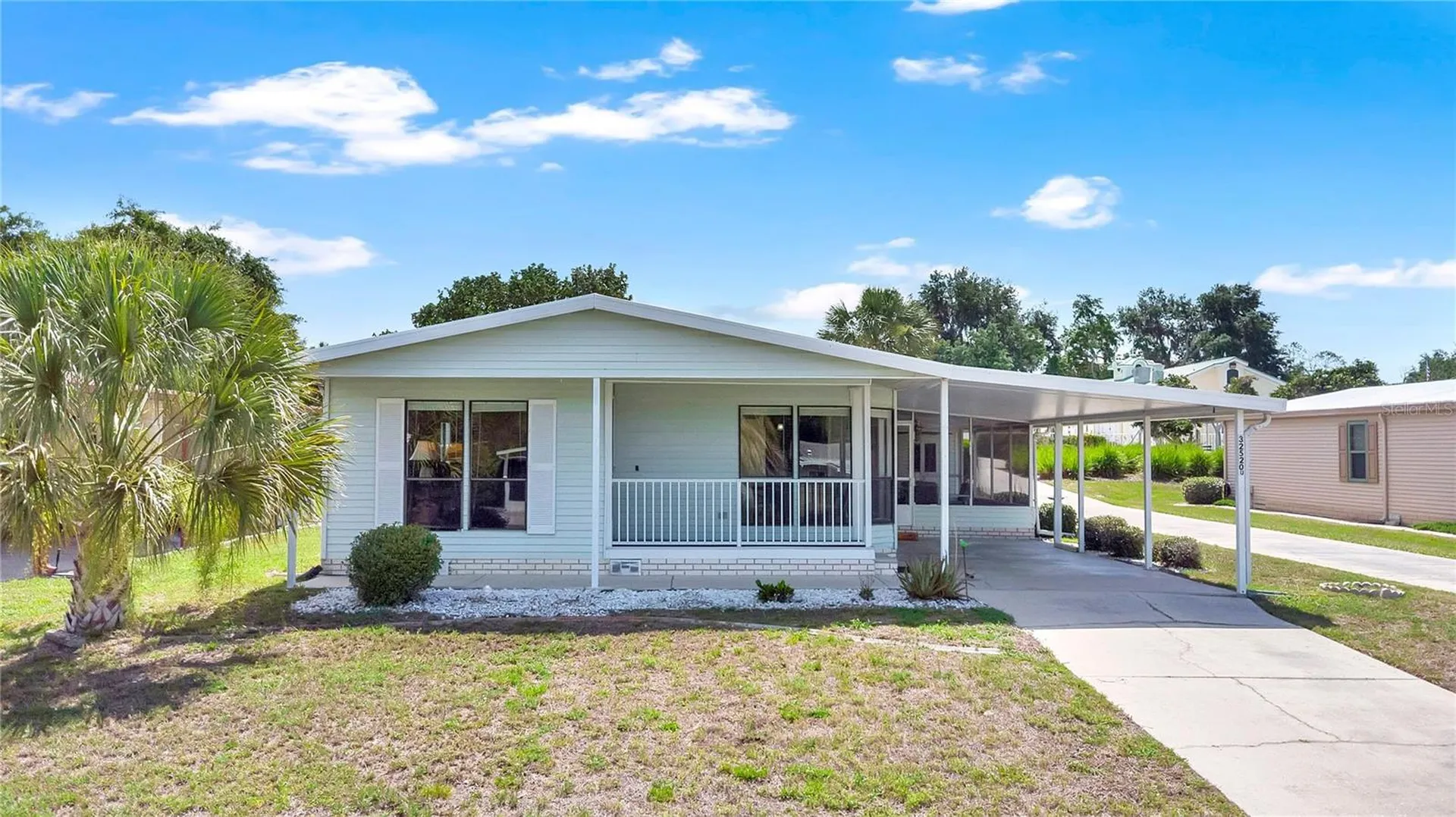 32520 W Golf Court Leesburg FL 34748