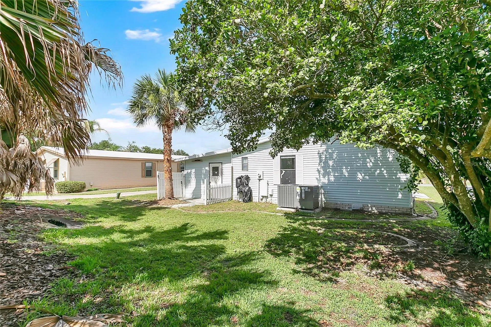 32520 W Golf Court Leesburg FL 34748