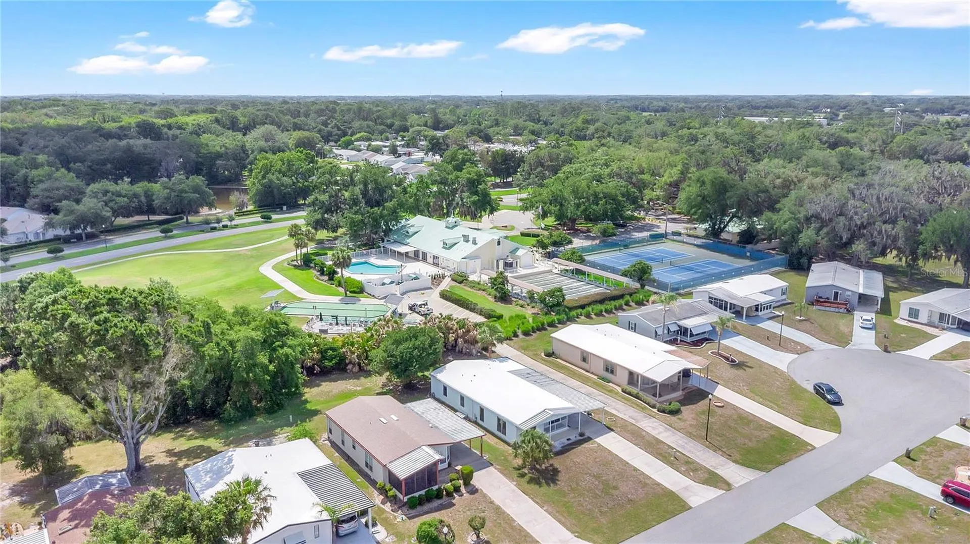 32520 W Golf Court Leesburg FL 34748