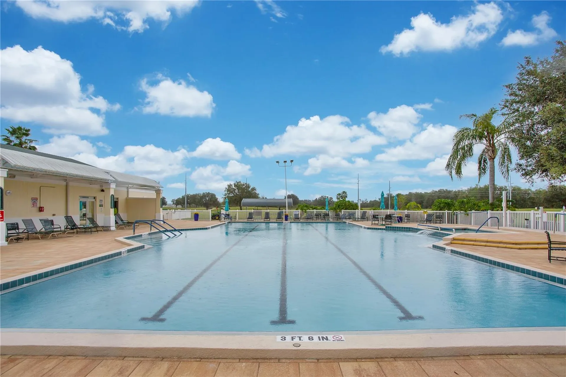 32520 W Golf Court Leesburg FL 34748