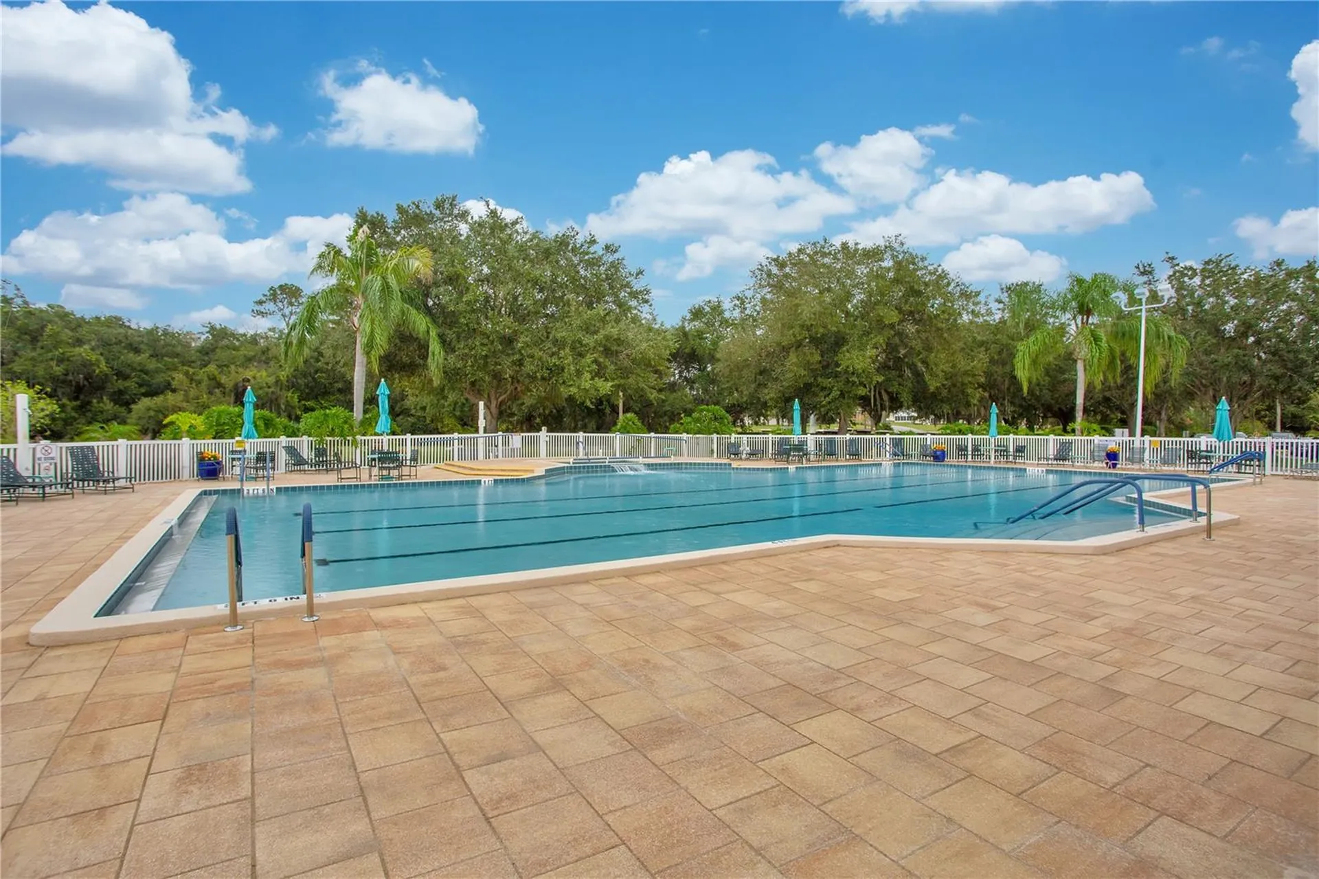 32520 W Golf Court Leesburg FL 34748
