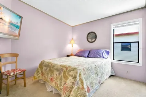 32520 W Golf Court Leesburg FL 34748
