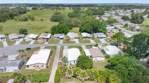 32520 W Golf Court Leesburg FL 34748