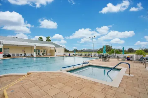 32520 W Golf Court Leesburg FL 34748