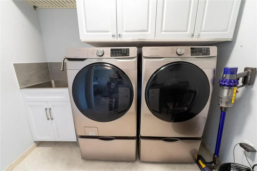 3210 Bayou Sound Longboat Key FL 34228