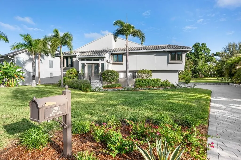 3210 Bayou Sound Longboat Key FL 34228