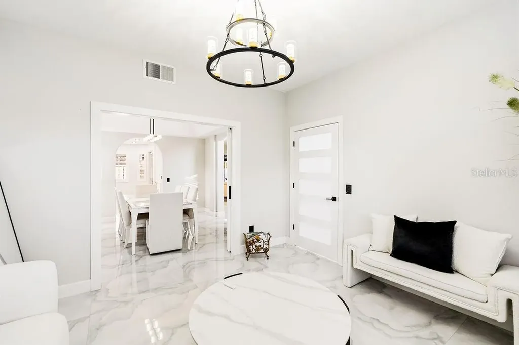 811 Sandcastle Circle Brandon FL 33511