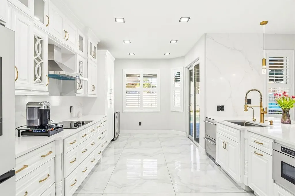 811 Sandcastle Circle Brandon FL 33511