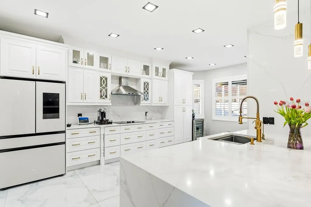 811 Sandcastle Circle Brandon FL 33511