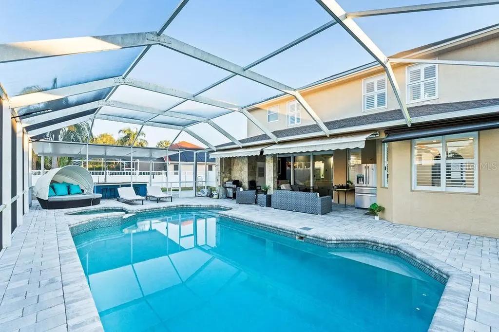 811 Sandcastle Circle Brandon FL 33511