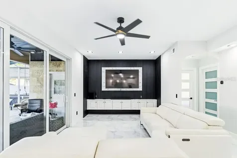 811 Sandcastle Circle Brandon FL 33511