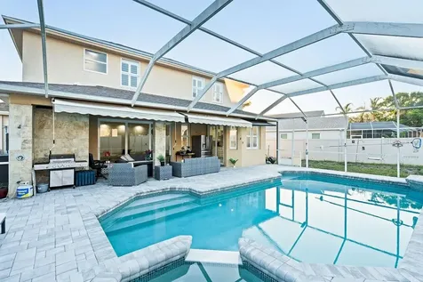 811 Sandcastle Circle Brandon FL 33511