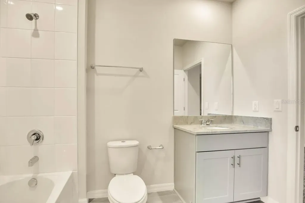 1758 Woodleaf Hammock Court Bradenton FL 34211