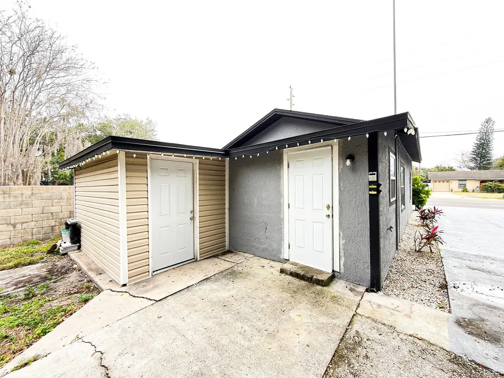 2882 Sanford Avenue Sanford FL 32773