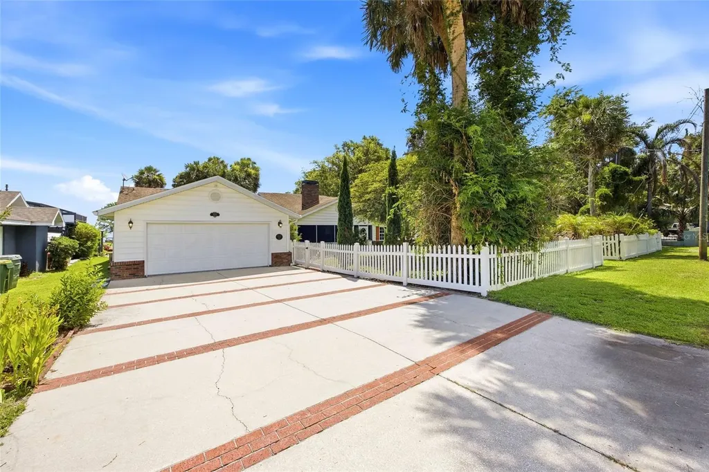 1100 N Palmetto Street Leesburg FL 34748