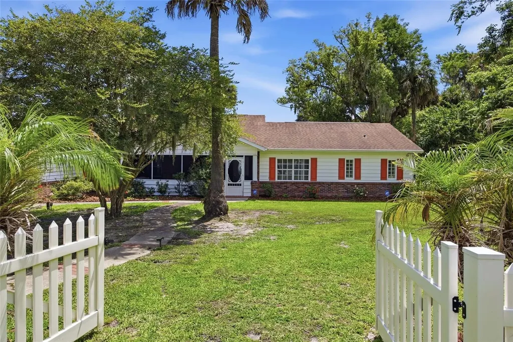 1100 N Palmetto Street Leesburg FL 34748