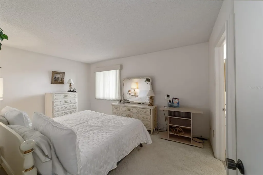 557 Midway Drive Ocala FL 34472