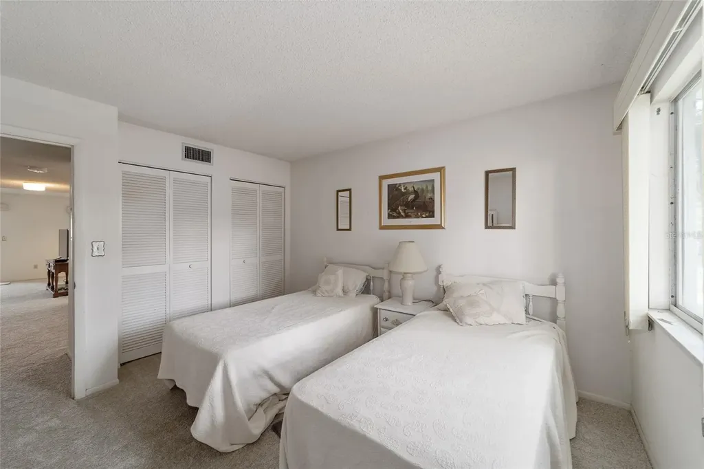 557 Midway Drive Ocala FL 34472