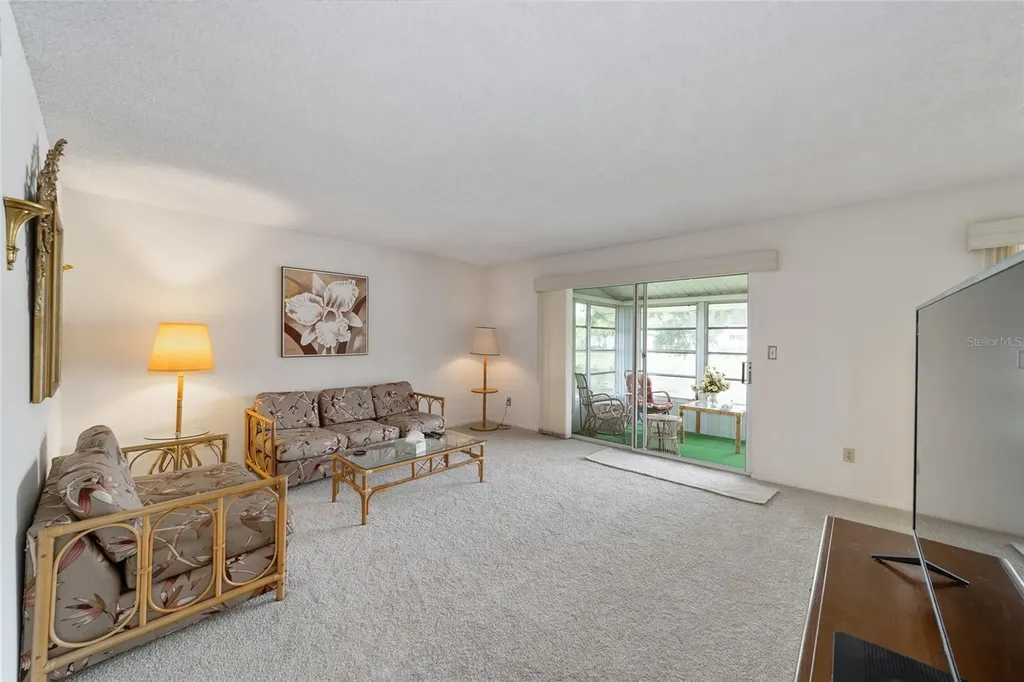 557 Midway Drive Ocala FL 34472