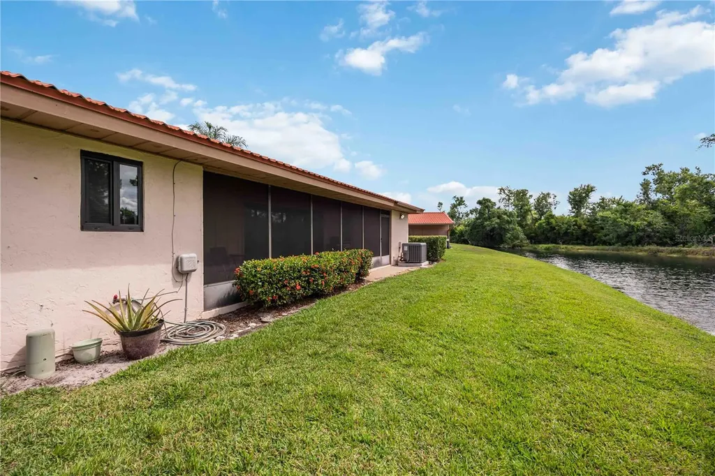 6567 Draw Lane Sarasota FL 34238