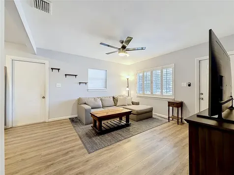 3260 56th Street N St Petersburg FL 33710